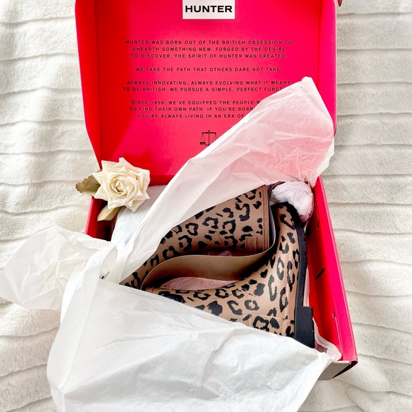 New with tags HUNTER ORIGINAL REFINED SHORT WATERPROOF LEOPARD RAIN BOOT SZ 9 - Picture 3 of 8